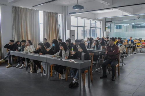 设计与艺术学院举办新闻采写培训会